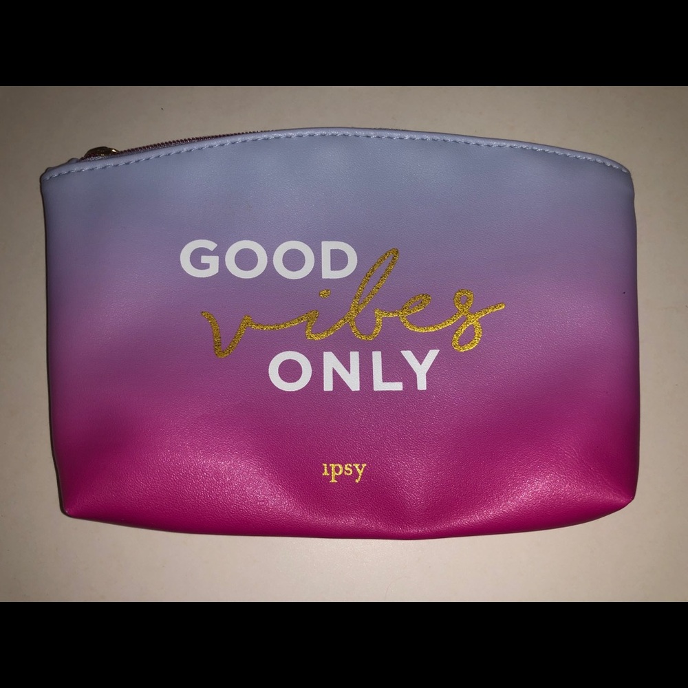 “Good Vibes Only” makeup bag